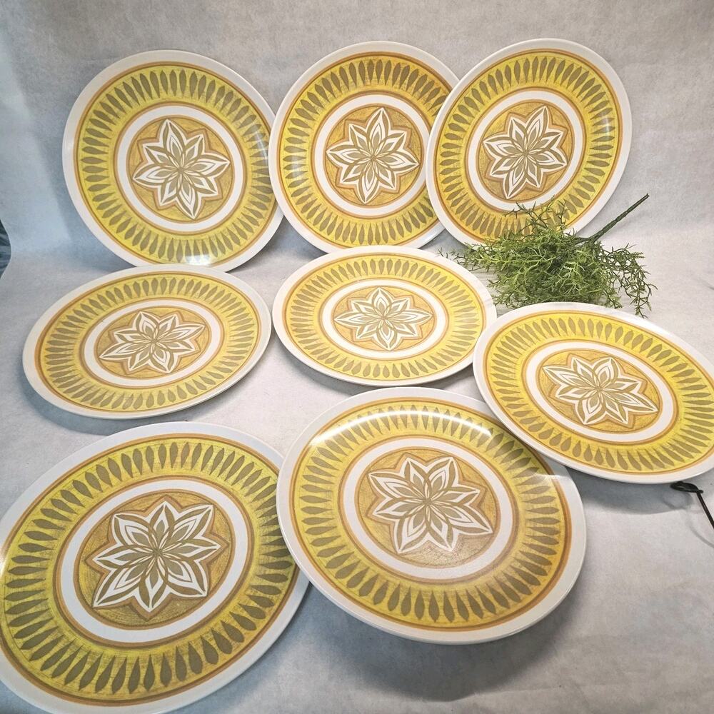 8 Vtg Texas Ware 10" Melmac Dinner Plates Harvest Gold Geometric Floral Starbrst